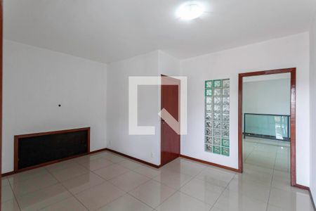 Sala de casa para alugar com 3 quartos, 110m² em Mantiqueira, Belo Horizonte