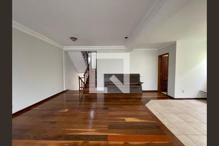 Sala de Estar de casa para alugar com 6 quartos, 300m² em Vila Adalgisa, São Paulo