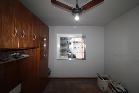 Quarto 1 de casa para alugar com 2 quartos, 200m² em Conjunto Residencial Novo Pacaembu, São Paulo
