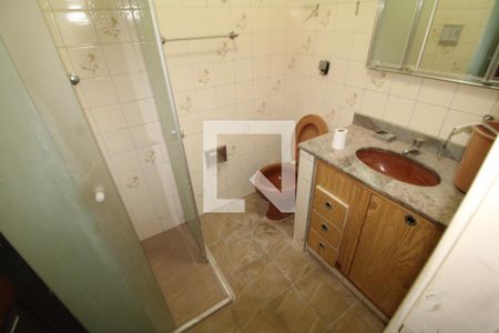 Banheiro 1 de casa para alugar com 2 quartos, 200m² em Conjunto Residencial Novo Pacaembu, São Paulo