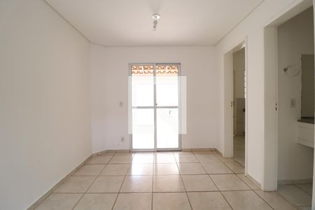 Sala de casa de condomínio para alugar com 3 quartos, 100m² em Morada da Colina, Uberlândia