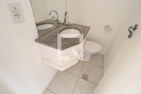 Lavabo de casa de condomínio para alugar com 3 quartos, 100m² em Morada da Colina, Uberlândia