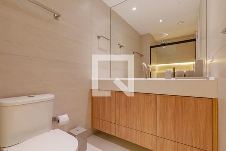 Banheiro de apartamento para alugar com 1 quarto, 60m² em Indianópolis, São Paulo