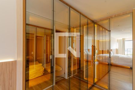 Closet do Quarto de apartamento para alugar com 1 quarto, 60m² em Indianópolis, São Paulo