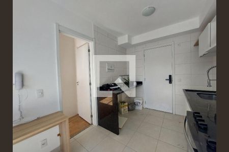 Sala/Cozinha de apartamento para alugar com 1 quarto, 30m² em Jardim Mirante, São Paulo