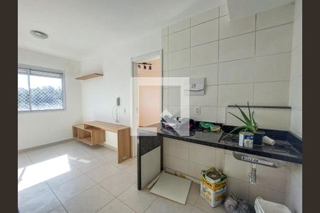 Sala/Cozinha de apartamento para alugar com 1 quarto, 30m² em Jardim Mirante, São Paulo