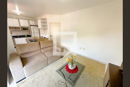 Sala de TV de apartamento para alugar com 2 quartos, 60m² em Forquilhinhas, São José