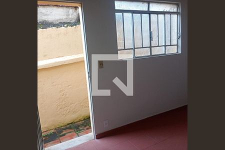 Casa para alugar com 2 quartos, 65m² em Sagrada Família, Belo Horizonte