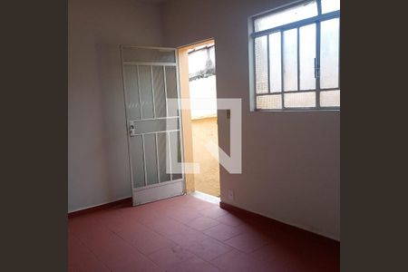 Casa para alugar com 2 quartos, 65m² em Sagrada Família, Belo Horizonte