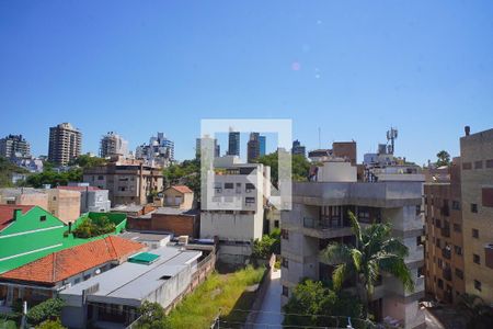 Quarto suíte 1_Vista  de apartamento à venda com 2 quartos, 83m² em São João, Porto Alegre
