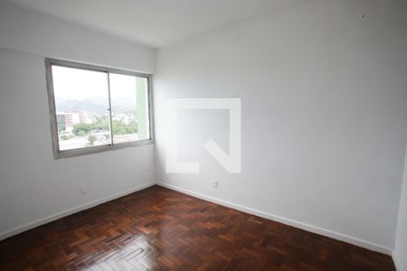 Quarto 1 de apartamento para alugar com 2 quartos, 70m² em Taquara, Rio de Janeiro