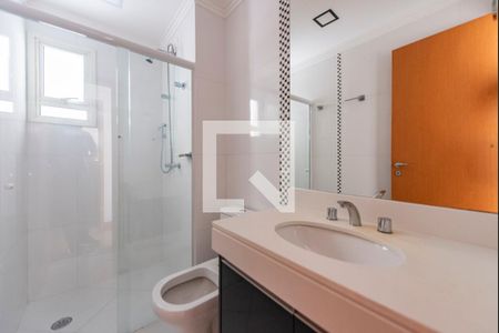 Banheiro de apartamento à venda com 3 quartos, 102m² em Vila Assunção, Santo André