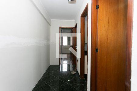 Corredor de apartamento para alugar com 3 quartos, 73m² em Vila Esperança, São Paulo