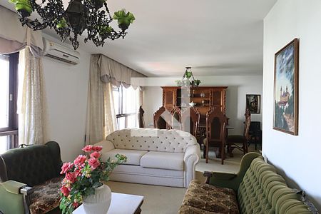 Sala de apartamento à venda com 2 quartos, 224m² em Rio Branco, Porto Alegre