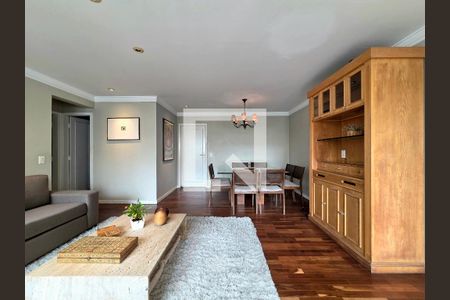 Sala de apartamento para alugar com 3 quartos, 120m² em Moema, São Paulo