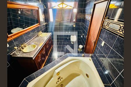 Banheiro de casa para alugar com 8 quartos, 2400m² em Setor Habitacional Arniqueira, Brasília