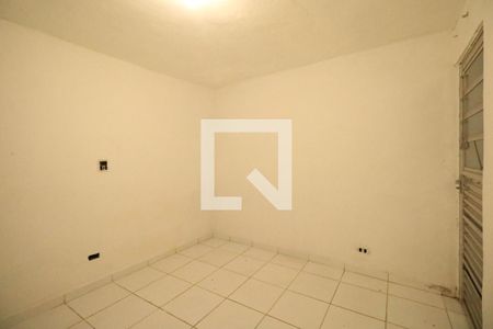 Quarto de casa para alugar com 1 quarto, 65m² em Canhema, Diadema
