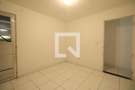 Quarto de casa para alugar com 1 quarto, 65m² em Canhema, Diadema