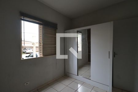 Quarto 2 de apartamento para alugar com 2 quartos, 49m² em (l-10), Ribeirão Preto