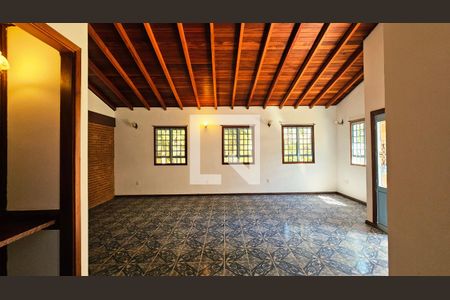 Casa à venda com 4 quartos, 200m² em Jardim Quintas das Videiras, Jundiaí