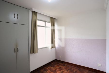 Quarto de apartamento para alugar com 2 quartos, 65m² em Colégio Batista, Belo Horizonte