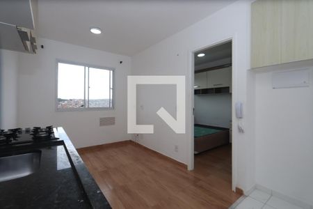 Sala/cozinha de apartamento para alugar com 1 quarto, 36m² em Cidade Satelite Santa Barbara, São Paulo