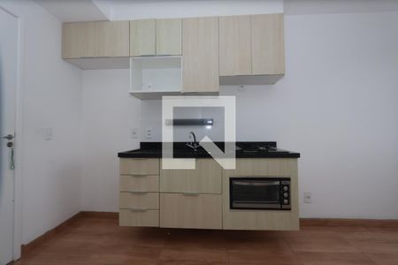 Sala/cozinha de apartamento para alugar com 1 quarto, 36m² em Cidade Satelite Santa Barbara, São Paulo