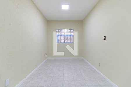 Sala de casa à venda com 4 quartos, 124m² em Parque Bristol, São Paulo