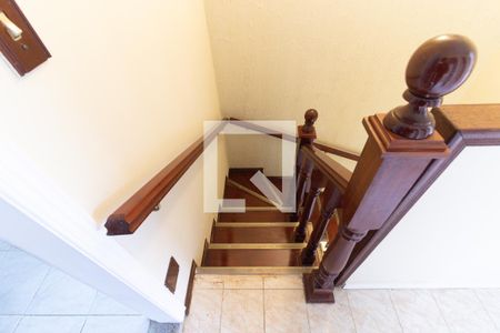 Escada de casa à venda com 4 quartos, 124m² em Parque Bristol, São Paulo