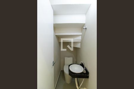 Lavabo de casa de condomínio para alugar com 2 quartos, 59m² em Quinta dos Angicos, Cotia