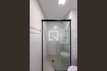 Banheiro de kitnet/studio para alugar com 1 quarto, 23m² em Vila Mariana, São Paulo
