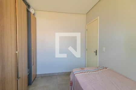 Quarto de casa de condomínio à venda com 2 quartos, 80m² em Rio Branco, Canoas