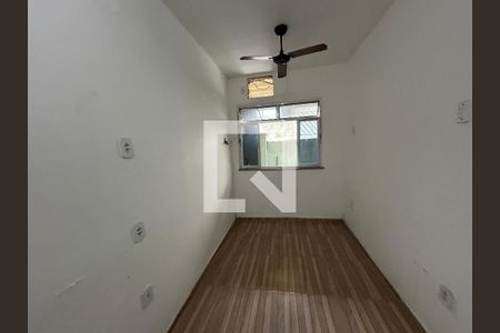 Quarto 2 de casa para alugar com 2 quartos, 60m² em Osvaldo Cruz, Rio de Janeiro