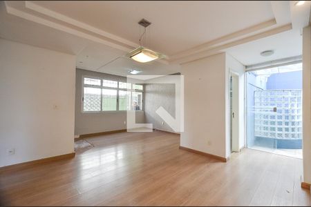 Sala 2 Ambientes de apartamento para alugar com 3 quartos, 140m² em Santo Antônio, Belo Horizonte