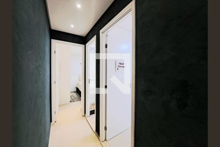 Corredor de apartamento para alugar com 2 quartos, 50m² em Padroeira, Osasco