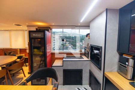 Sala e Cozinha  de apartamento à venda com 2 quartos, 67m² em Badu, Niterói