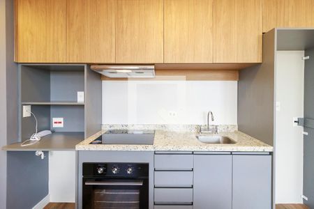 Cozinha de apartamento para alugar com 2 quartos, 48m² em Vila Sao Francisco (zona Sul), São Paulo
