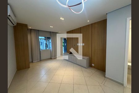 Sala de casa de condomínio à venda com 3 quartos, 110m² em Vila Sao Luiz (valparaizo), Santana de Parnaíba