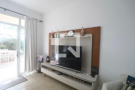 Sala de apartamento para alugar com 2 quartos, 110m² em Jardim Três Marias, Guarujá