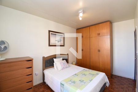 Quarto 1 de apartamento para alugar com 2 quartos, 58m² em Centro, Curitiba