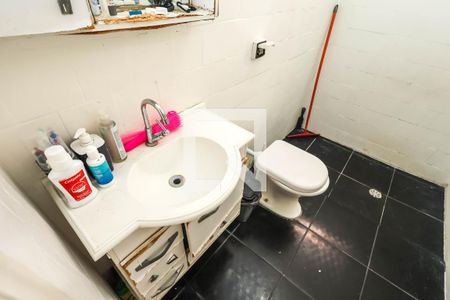 Banheiro de casa à venda com 1 quarto, 54m² em Vila Caraguata, São Paulo