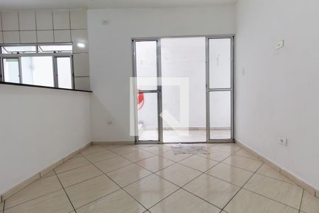 Sala e cozinha de casa para alugar com 2 quartos, 47m² em Jardim Nova Tereza, São Paulo