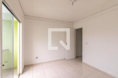 Quarto 1 de casa para alugar com 2 quartos, 76m² em Sítio Cercado, Curitiba