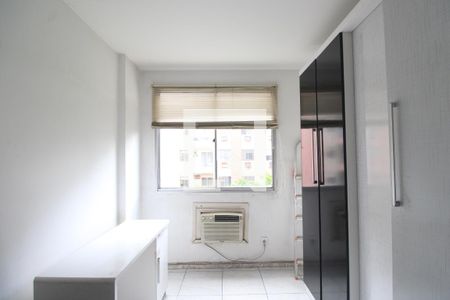 Quarto 1 de apartamento para alugar com 2 quartos, 70m² em Pechincha, Rio de Janeiro