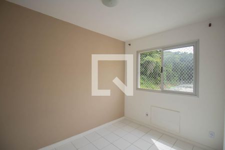 Quarto 2 de apartamento para alugar com 2 quartos, 50m² em Rio do Ouro, São Gonçalo