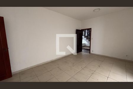 Sala 2 de casa para alugar com 5 quartos, 450m² em Centro, Jacareí