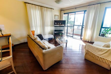 Apartamento para alugar com 3 quartos, 156m² em Vila Suzana, São Paulo