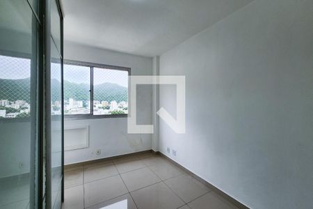 Quarto 1 de apartamento à venda com 3 quartos, 100m² em Grajaú, Rio de Janeiro