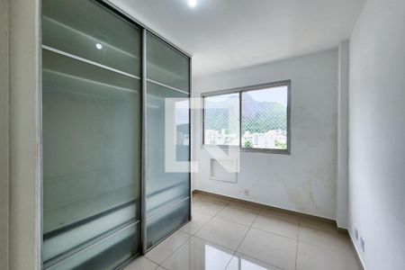 Quarto 1 de apartamento à venda com 3 quartos, 100m² em Grajaú, Rio de Janeiro