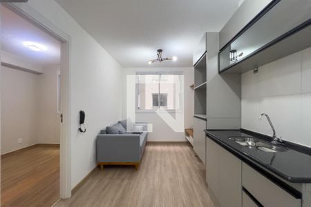 Sala e cozinha de apartamento à venda com 1 quarto, 24m² em Mooca, São Paulo